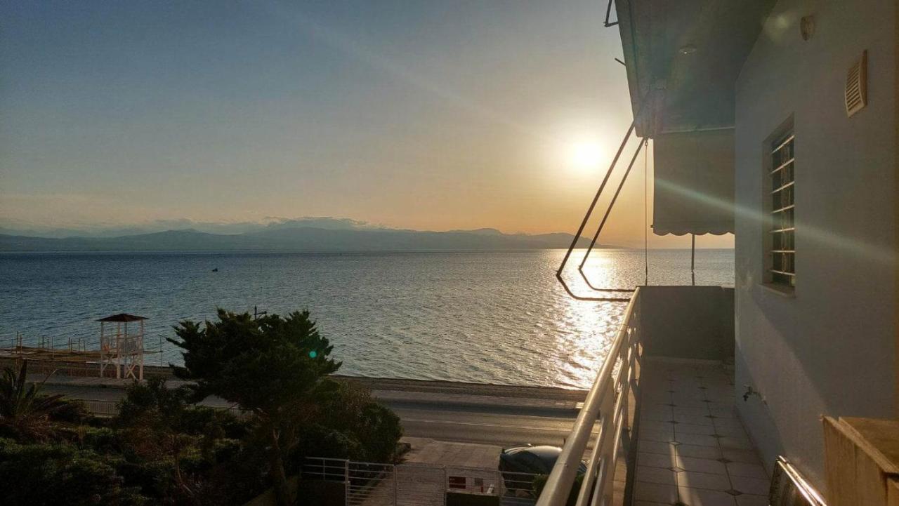 Loutraki Bay Appartement Buitenkant foto